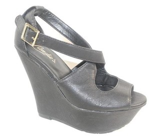 candies black wedges