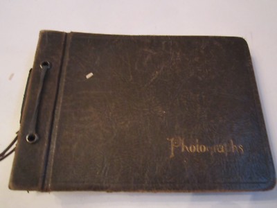 1940'S PHOTO ALBUM - 100 PLUS PHOTOS - CARS - PEOPLE - HOMES & MORE - TUB R5