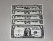 Consecutive 1935 One Dollar Blue Seal Note Silver Certificate Bill $1 Sequential
