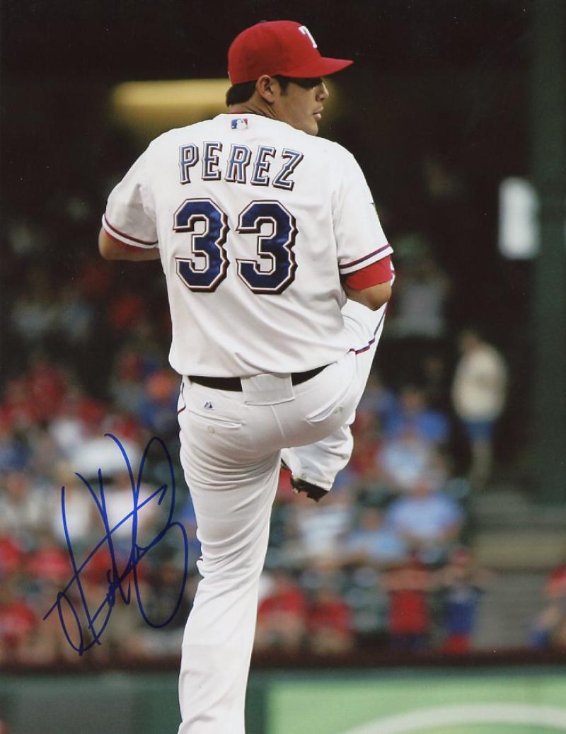 MARTIN PEREZ #33 TEXAS RANGERS SIGNED 8X10 PHOTO W/COA