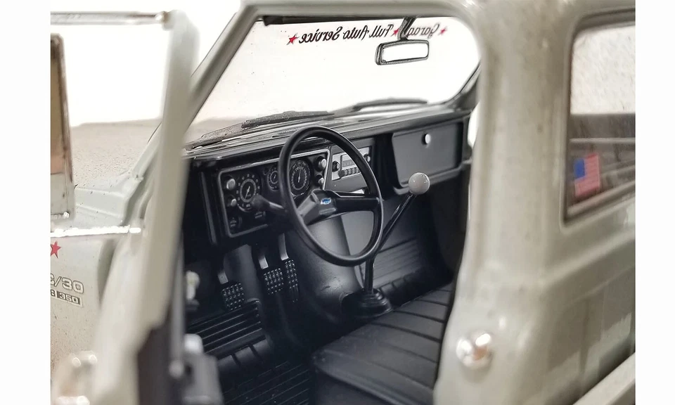 1969 PORKCHOP'S CHEVROLET C-30 WRECKER TOW TRUCK 1:18 EXCLUSIVE ACME GL-51539 - Image 3 of 4