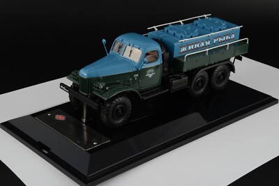ZIL 157 ACGR-3,0 Moscow 1965 scale model 1/43 DiP models 115706 RARE