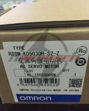 One New Omron R88M-K05030H-S2-Z AC Servo Motor