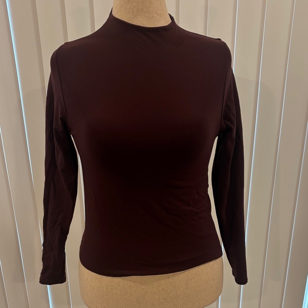Fabletics size medium double lined mock neck long… - image 1