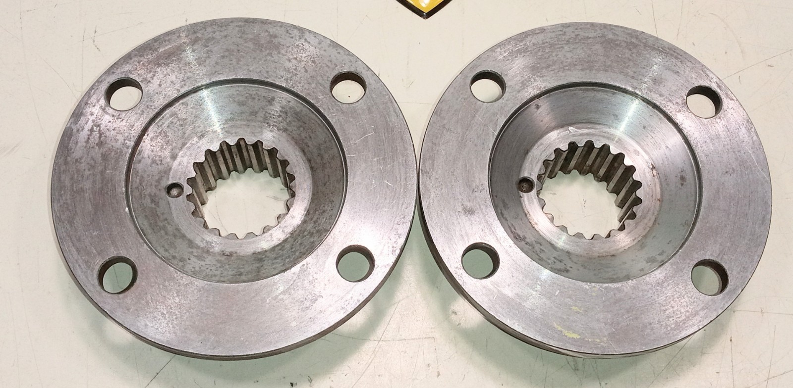 Ferrari 330 Transaxle Differential Drive Axle Flanges_Pair_18 Tooth Spline