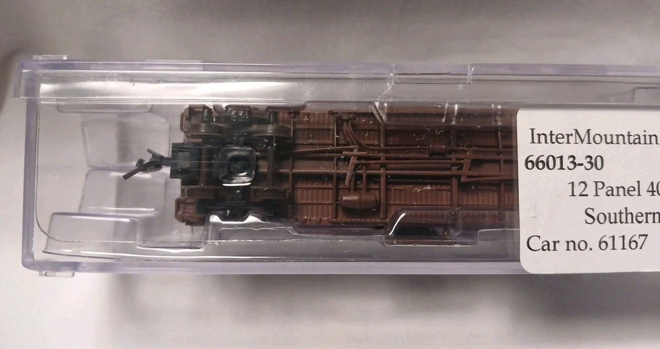 66013-30/61167 Southern Pacific Lines 12 Panel 40' Boxcar Intermountain N-scale - Image 3 of 4