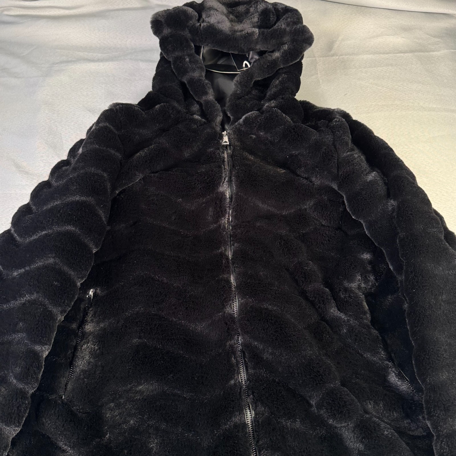 RISISSIDA Women’s Hooded Faux Fur Jacket Coat Black Size M NWT Full Zip Pockets