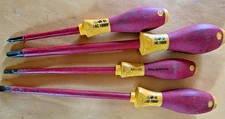 Wiha 4-pc Insulated Screwdriver Set Random Drivers AC 1000V Used.     HT#485
