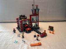 LEGO 60215 CASERMA DEI POMPIERI- Completo al 99%. Con Istruzioni E Senza Scatola