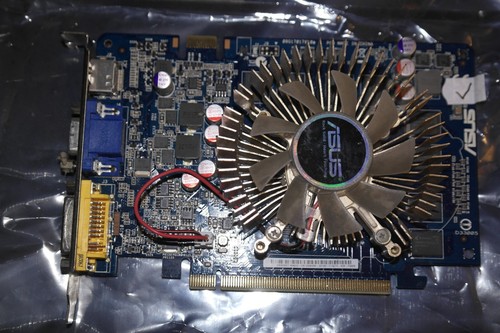 ASUS Nvidia GeFORCE 9500 GT 512 MB *16 PCI-e GPU DVI VGA HDMI EN9500GT Magic - Picture 2 of 7