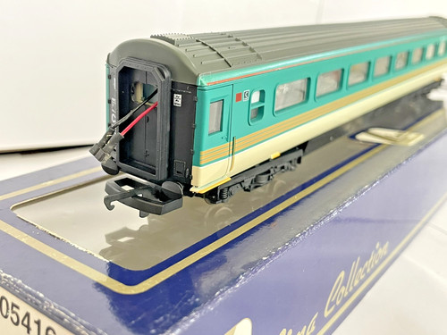 LIMA L305416 2ND CLASS MK3 MIDLAND MAINLINE 42227 | Condition: Used