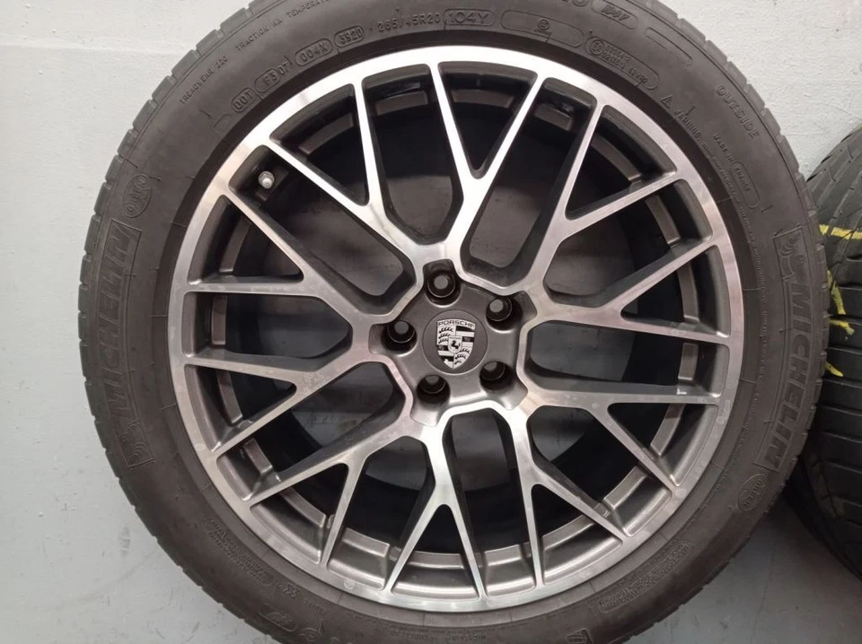 Porsche MACAN S 95B Komplettradsatz Alufelge 95B601025ES 95B601025BG 265/45 R20 - Bild 2 von 4