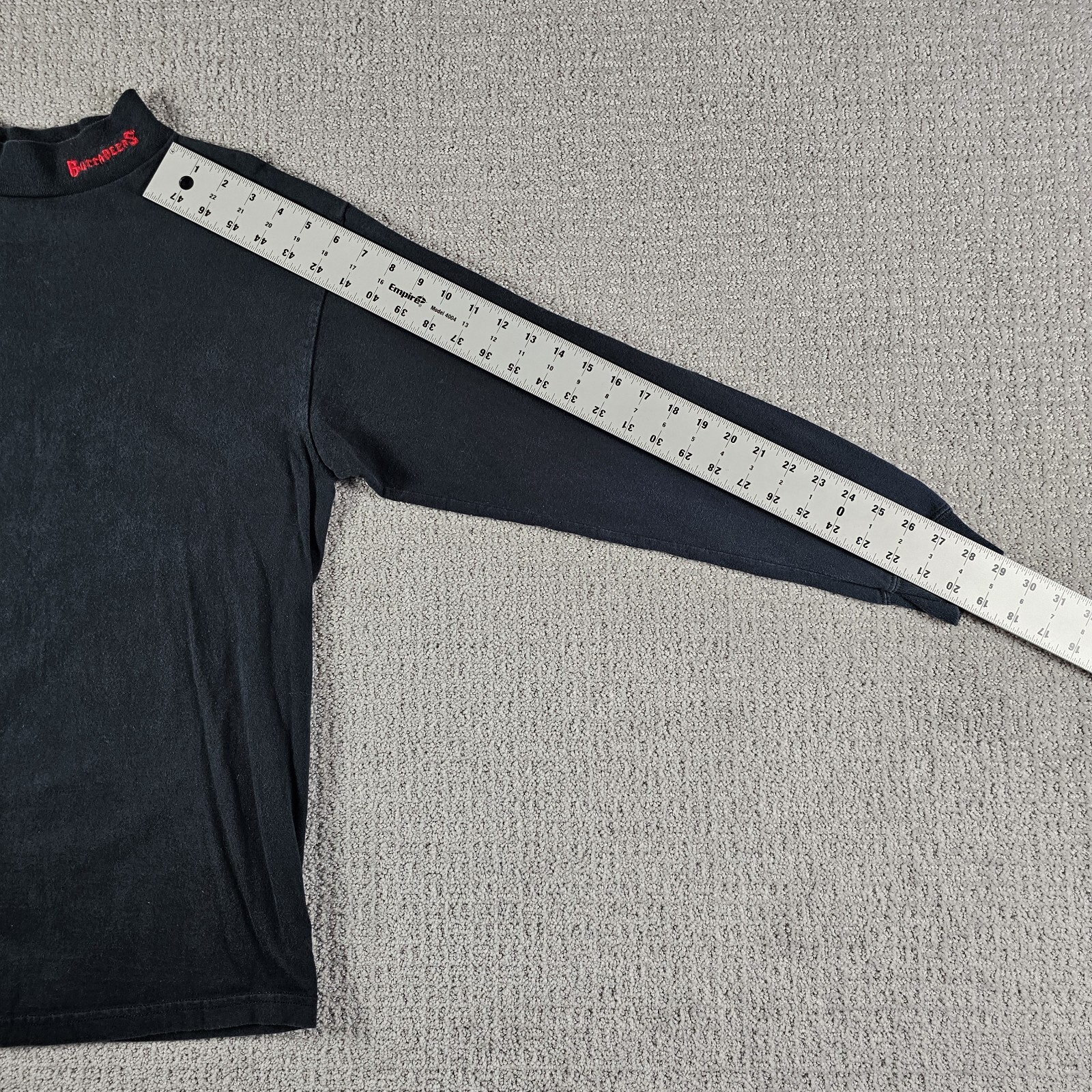 Vintage 90's Reebok Buccaneers Sleeve Black/Red Medium Mock Neck VTG T-Shirt thumbnail 6