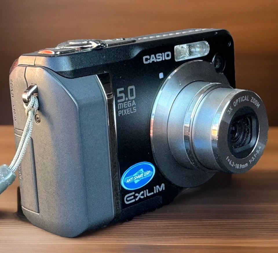 Casio Exilim EX-Z10 Digitalkamera Kompaktekamera 5MP 10x Zoom Schwarz - Bild 2 von 4