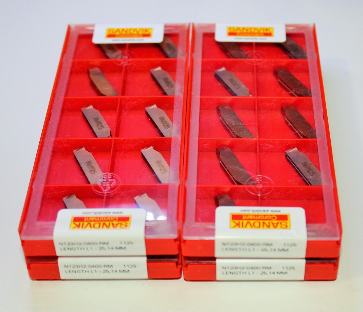 SANDVIK N123H2-0400-0004 GF 1125 新品 SANDVIK N123H2-0400-0004 GF 1125 新品