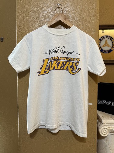 Vintage 1987 World Champions Los Angeles Lakers Showtime T Shirt Magic Johnson