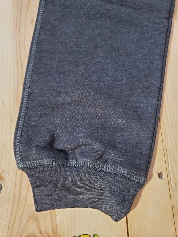 * Pantalones deportivos jóvenes pequeños tornado gris oscuro pequeños 4/5 Foto 2 de 4