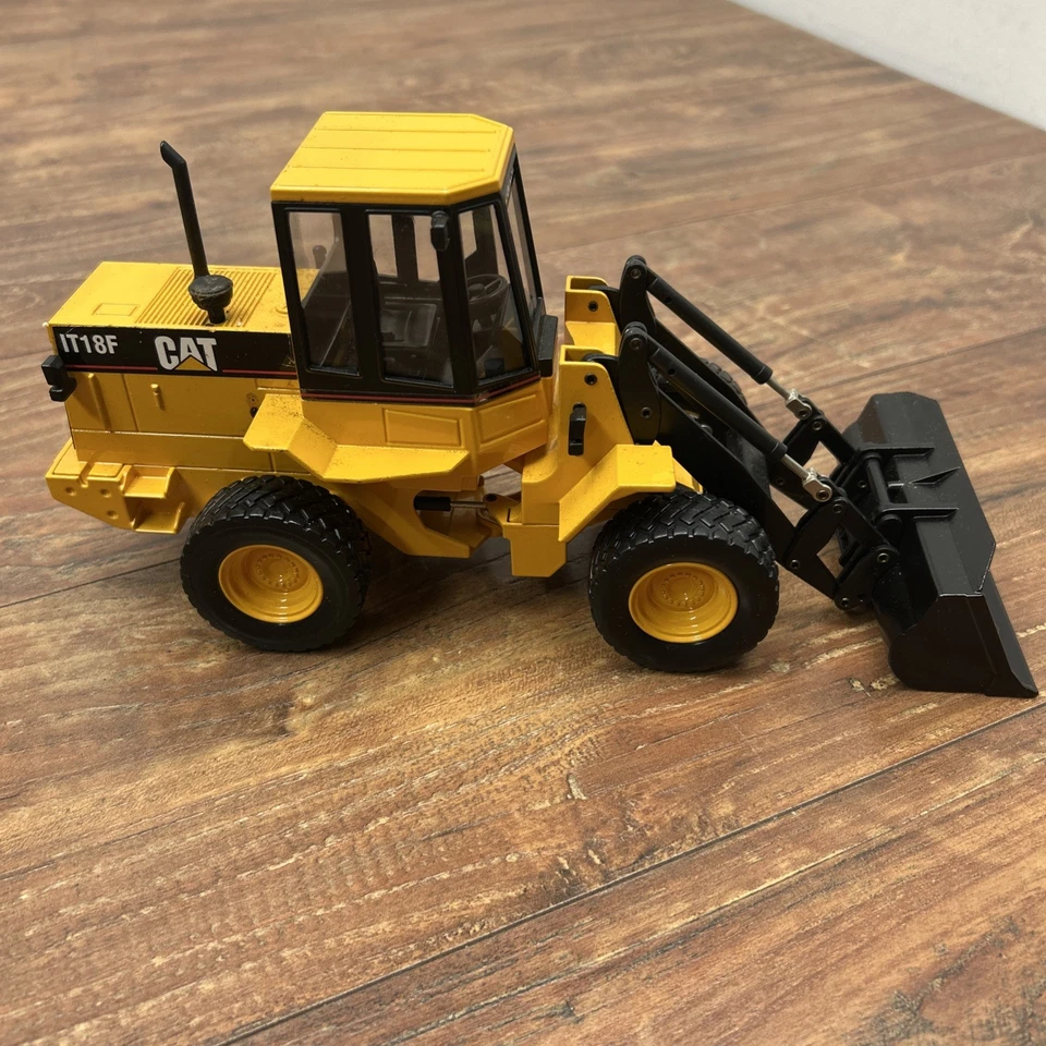 Cargador de ruedas Joal Caterpillar IT18F escala 1:25 modelo fundido a presión *caja incorrecta* Foto 4 de 4