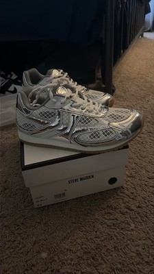 Steve Madden Pager Low Top Lace-Up Athletic Sneakers Silver Gray Solid