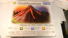 Smithsonian Glow in the Dark Giant Volcano Build Erupt 14" Volcano Kit