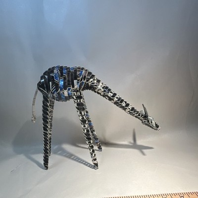 Handmade Metal Wire Giraffe Sculpture Figurine Black Blue Silver Metallic