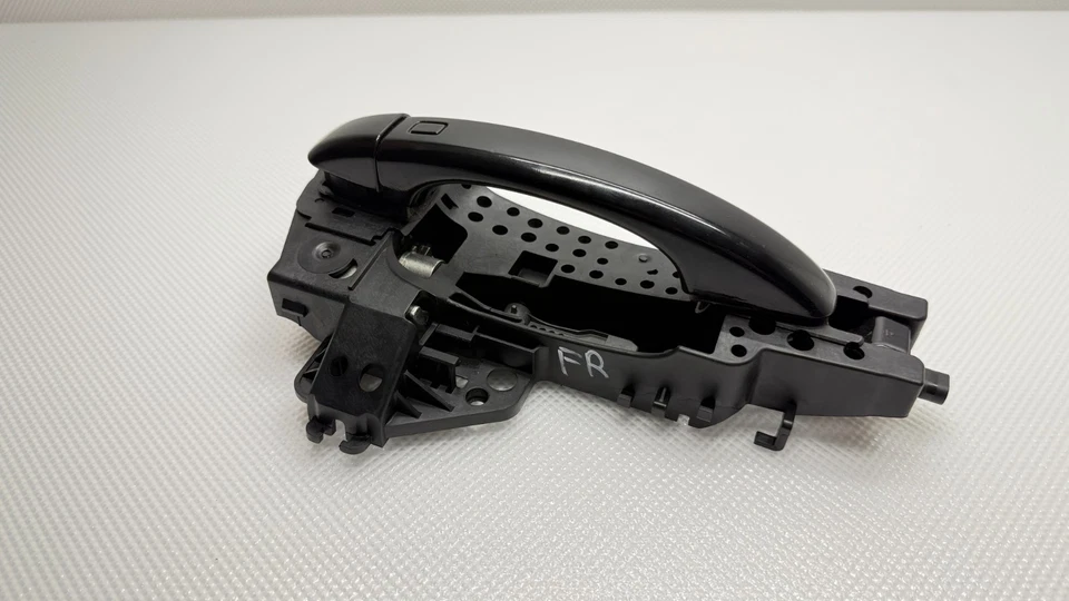 Conjunto de manija de puerta exterior delantera derecha Audi Q5 2009-2017 8T0837886 OEM Foto 3 de 4