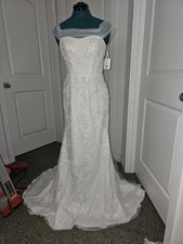 David's Bridal Ivory Tulle Floral Off Shoulder Wedding Gown Dress size 8