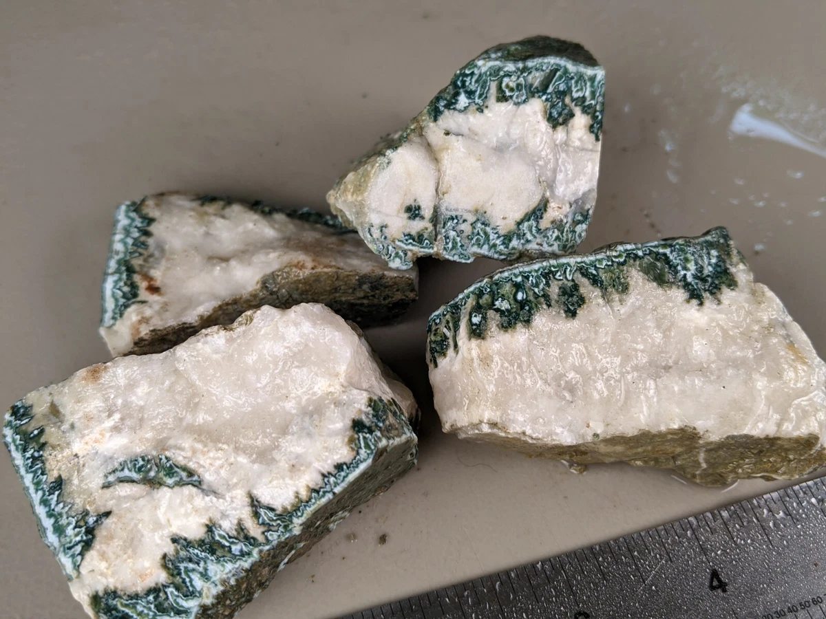 Blue shop seam agate