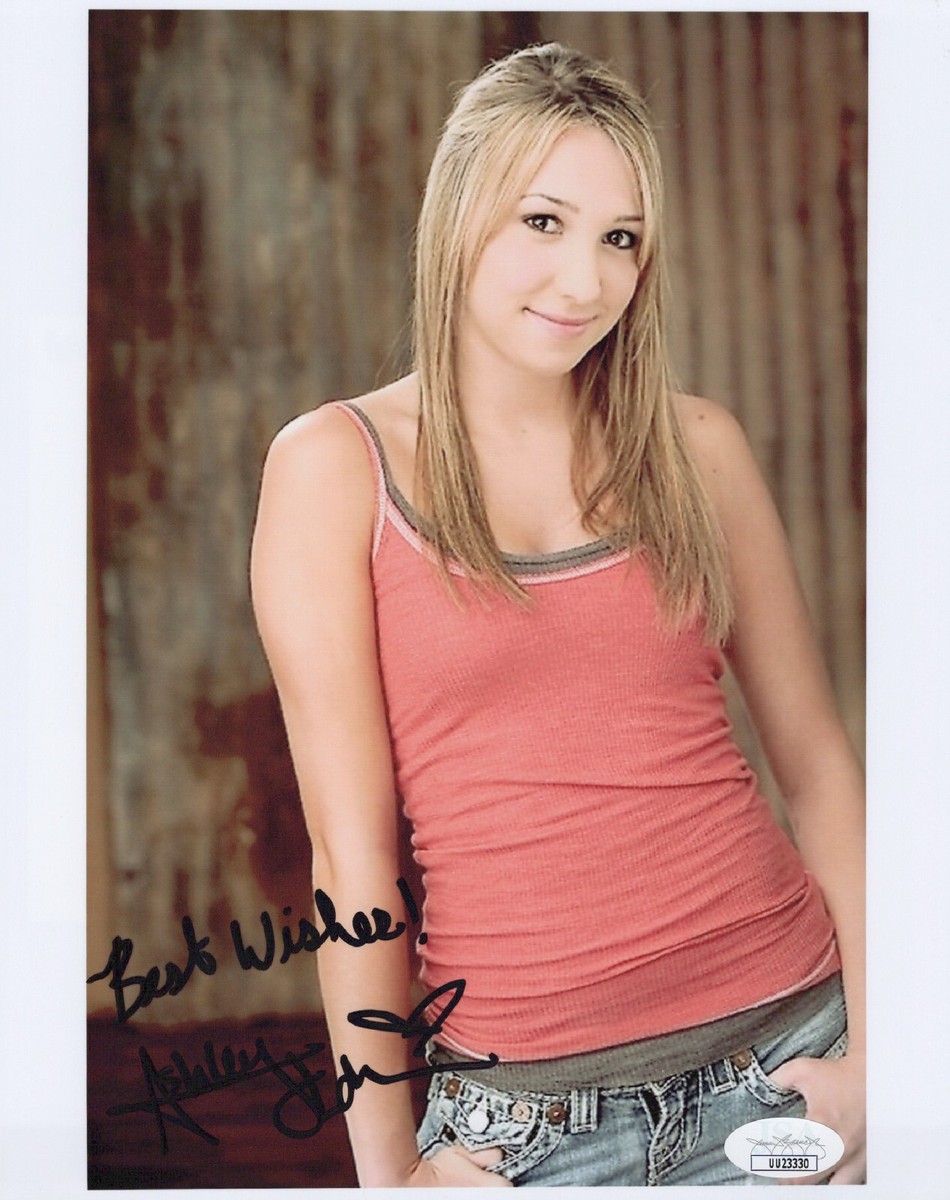 Ashley Edner Signed Autographed 8x10 Photo Star Trek Beyond JSA