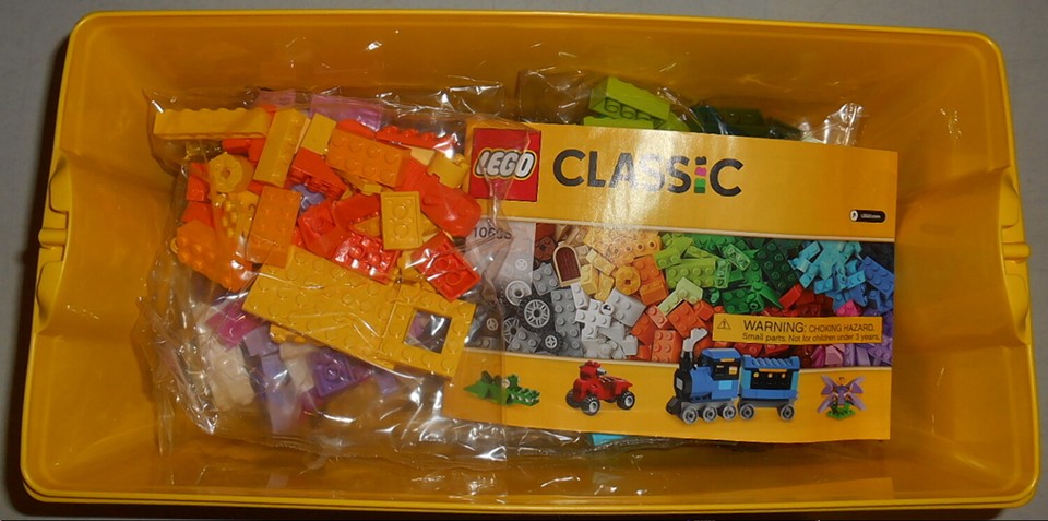 NEW LEGO CLASSIC MEDIUM CREATIVE BRICKS KID 484 PIECE BUILDING BOX SET ...