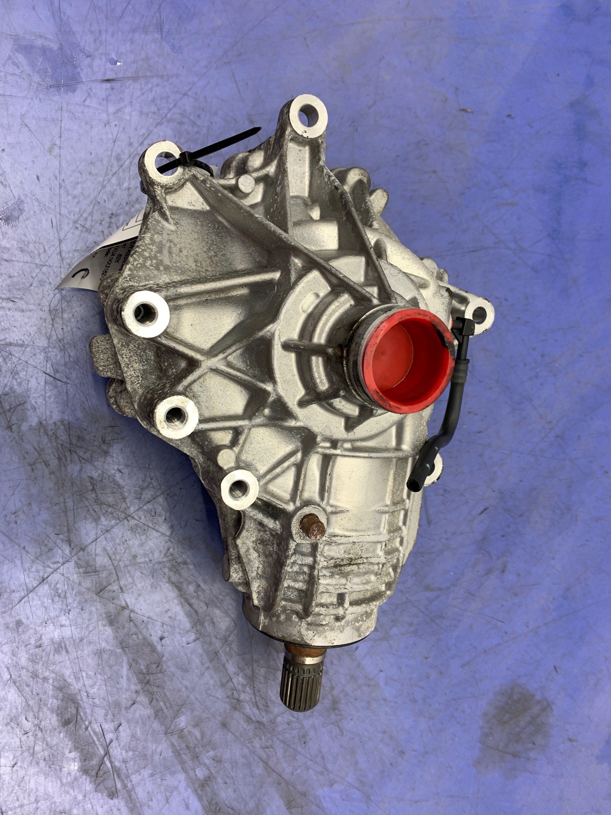 2017-2020 MASERATI LEVANTE 3.0L FRONT DIFFERENTIAL AXLE CARRIER *62K 06701040570