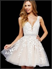 Short Beaded Lace Wedding Dress Wedding Custom Made 32-60 V Back Party Dress