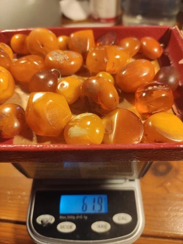 NATURAL OLD ANTIQUE BALTIC AMBER stone lot 61.9 gr