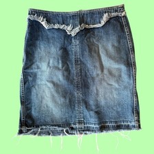 Vintage Guess Distressed Frayed Hem Medium Wash Denim Skirt
