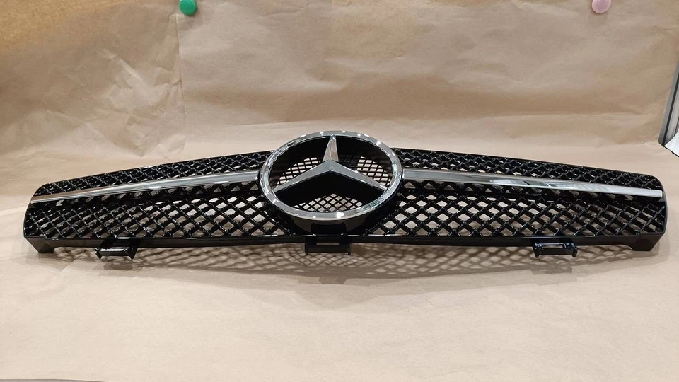 2005-2008 for Mercedes CLS63AMG CLS350 CLS500 550 W219 Black Grille Pre-Facelift - Image 4 of 4