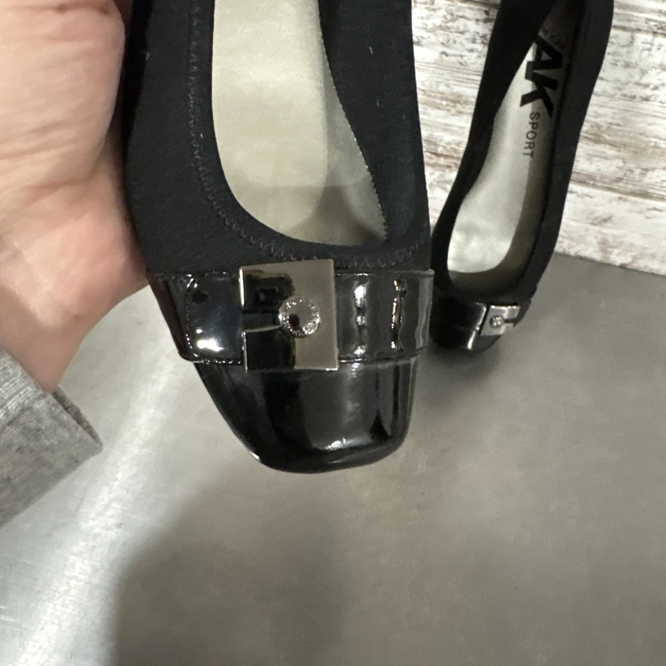 Sapatilhas Anne Klein esporte Ursula tamanho 8M tecido e couro envernizado - Imagem 2 de 4