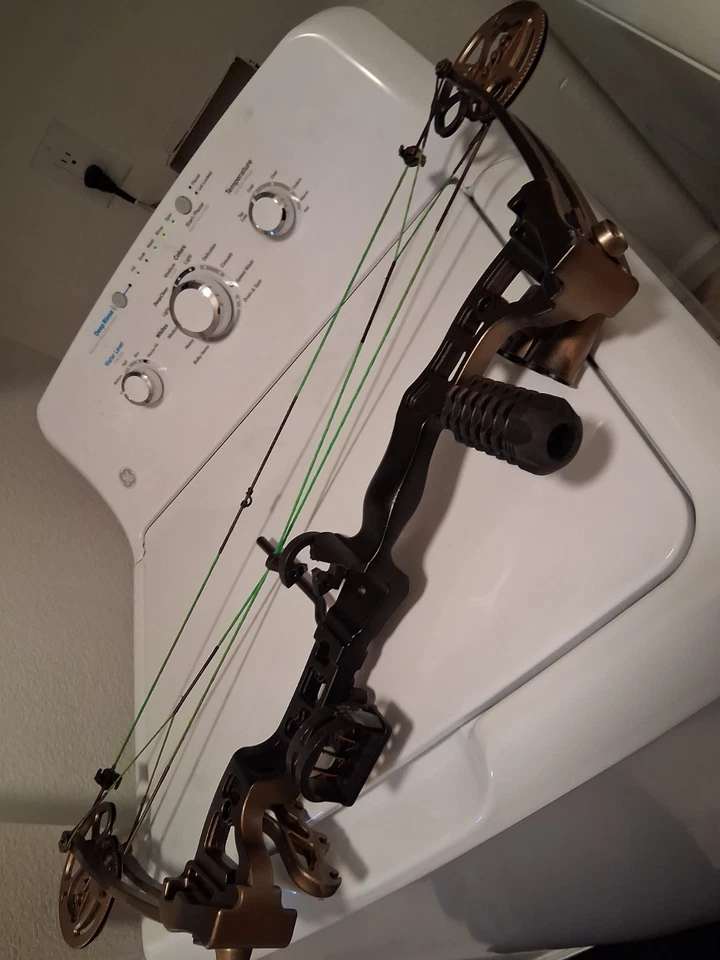 Barnett Vortex Youth Compound Bow 19-45 lb 21-27 Draw Length - NEW - Image 4 of 4