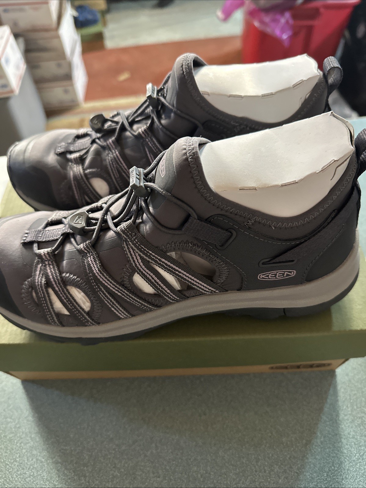 Keen Terradora II ATS donna taglia 9 grigio scuro rosa alba nuovo