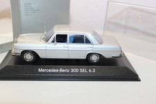 Mercedes 300 SEL 6.3 grigio argento B66040535 Dealer Edition IMBALLO ORIGINALE 1:43 Minichamps