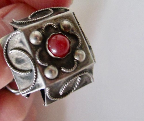 Vintage Etruscan Charm Bracelet 800 Silver 5 charm w Glass Stones Handmade Italy - Picture 4 of 12