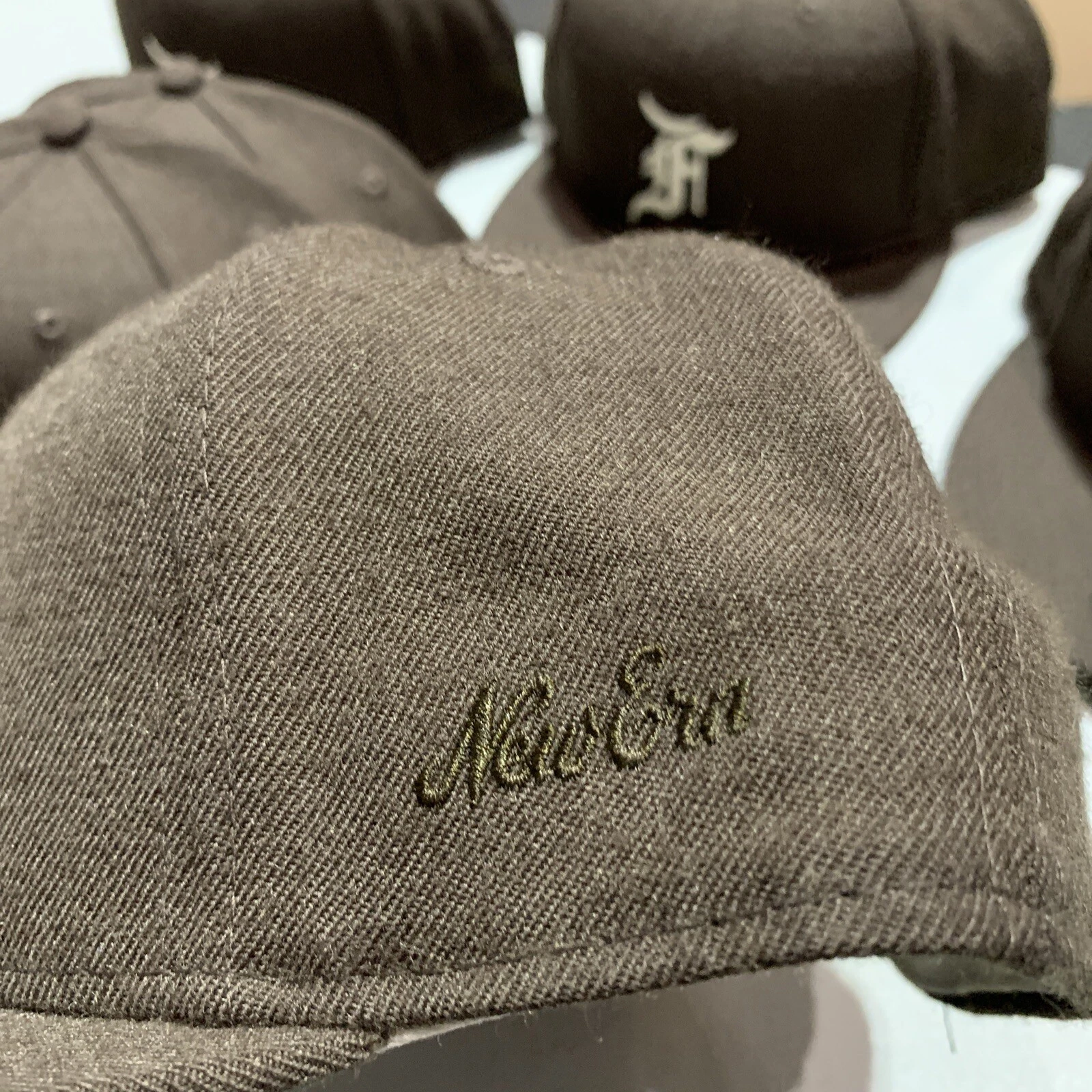 New Era x Fear of God Essential 59FIFTY marrone aderente taglia 8 nuovissimo