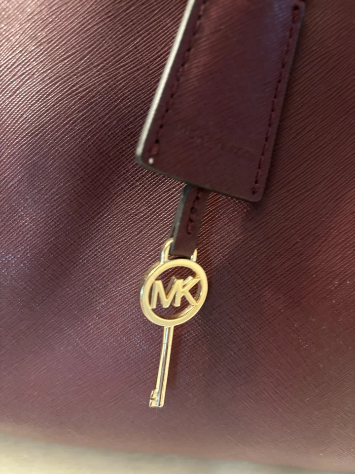 Michael Kors Hamilton Saffiano Leather Large North South Tote Lock & Key Merlot - Image 4 of 4