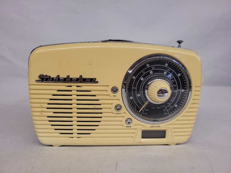 Studebaker AM/TV1-FM/TV2/INSTANT WB Reciever - Untested