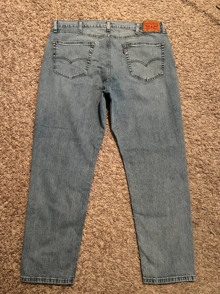EUC Levi's 531 Jeans Athletic Slim Mens Tag=40x30 (MEASURED 39x28) (9599) - Image 3 of 4