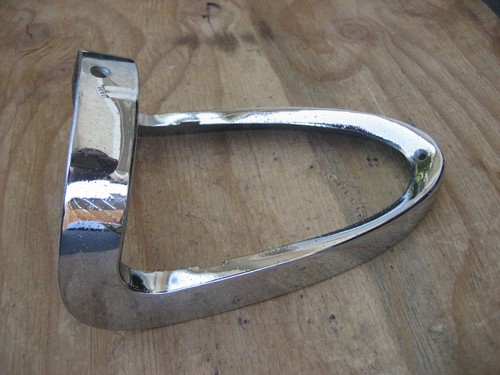 1955 CHEVY TAILLIGHT BEZELS-PAIR 5945612 - Foto 16 di 20