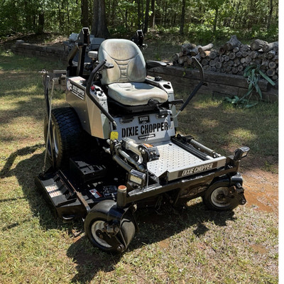 Dixie Chopper Commercial 27HP Zero-Turn Riding Lawn Mower Silver Black Steel