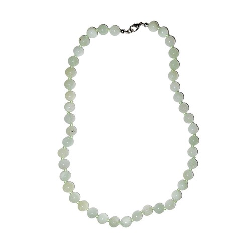 Lot De Colliers En Jade Et Autres Bijoux Fantaisie - Pierres, Montres, Bagues, Occasion