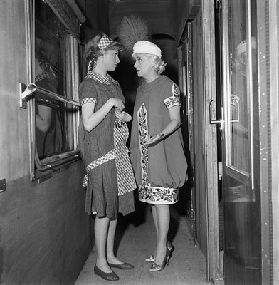 Francoise Dorin Jacqueline Maillan in costume during the shooting - Old Photo