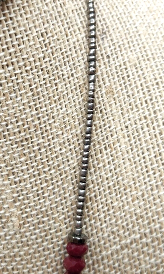 Jessica Simpson Plata Vidrio Rojo Sangre Cuentas Metal Pico Colgante Collar Gótico Foto 4 de 4