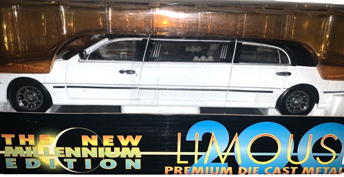Xe mô hình LINCOLN Limousine 2000 SUNSTAR tỉ lệ 1:18